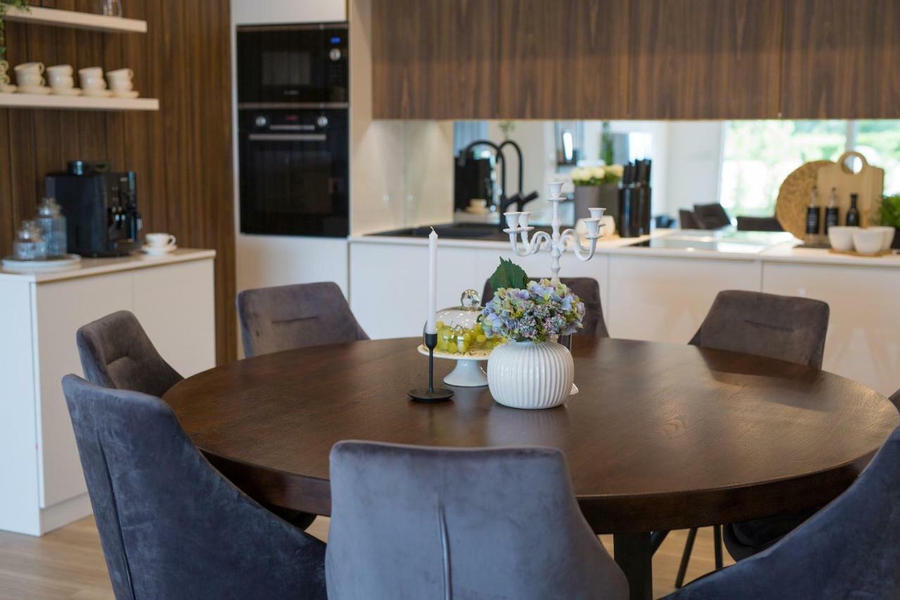 Holiday Home Elegant Vrh  外观 照片