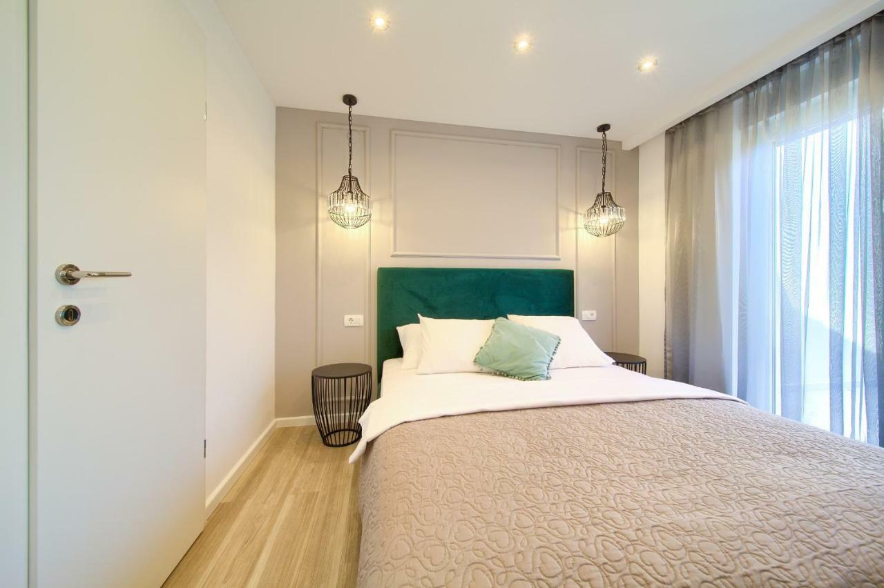 Holiday Home Elegant Vrh  外观 照片